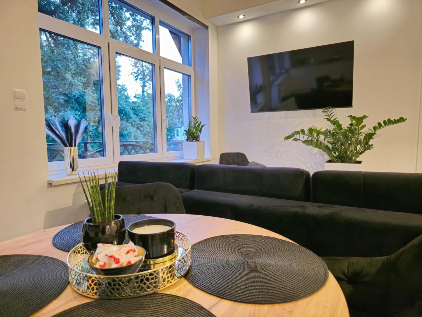 Wyjatkowy Apartament W Miliczu Luaran gambar